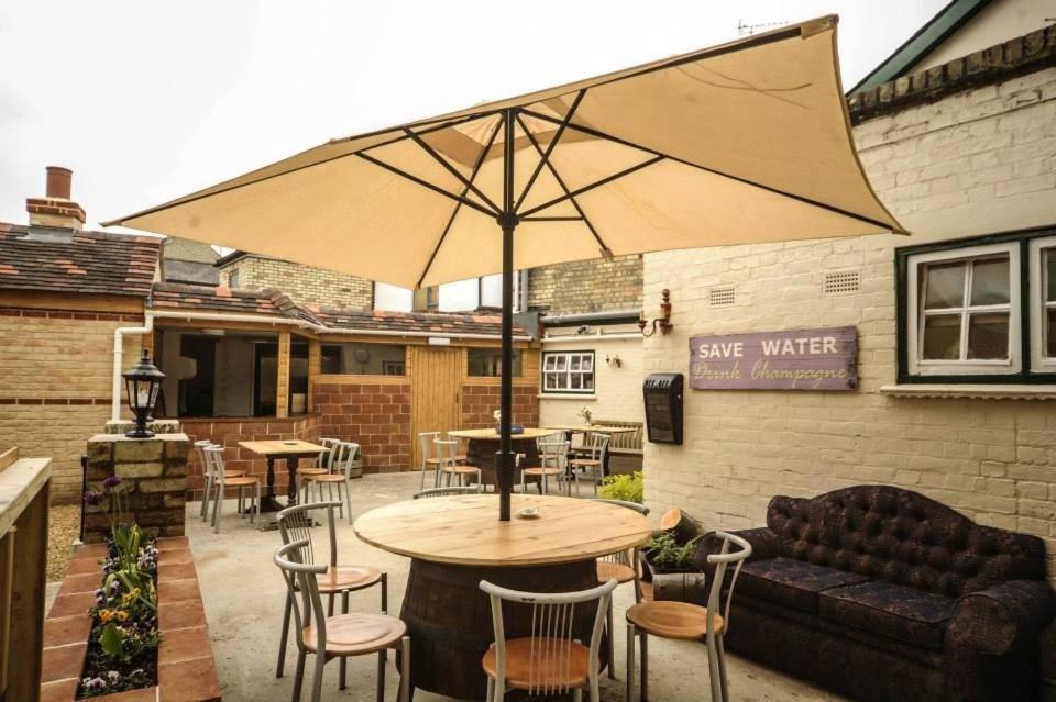 剑桥 The Carpenter'S Arms酒店 外观 照片